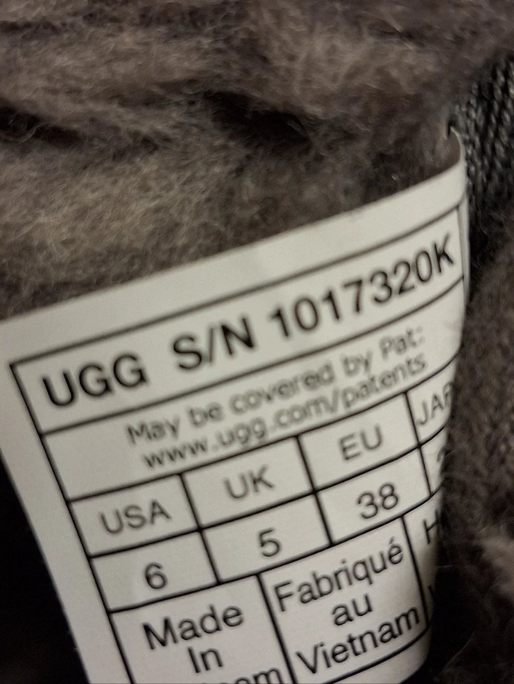 Mens UGG gray Suede Winter Boots with Sherpa Lining Sheepskin Size 6, Fit for 5